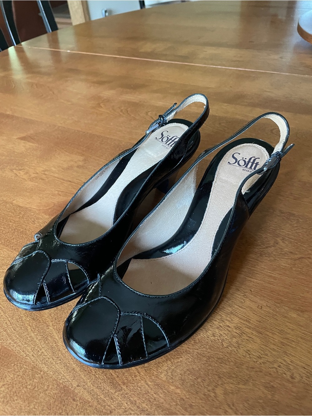 Sofft Callan Black Patent Slingback Pumps - Picture 2 of 6